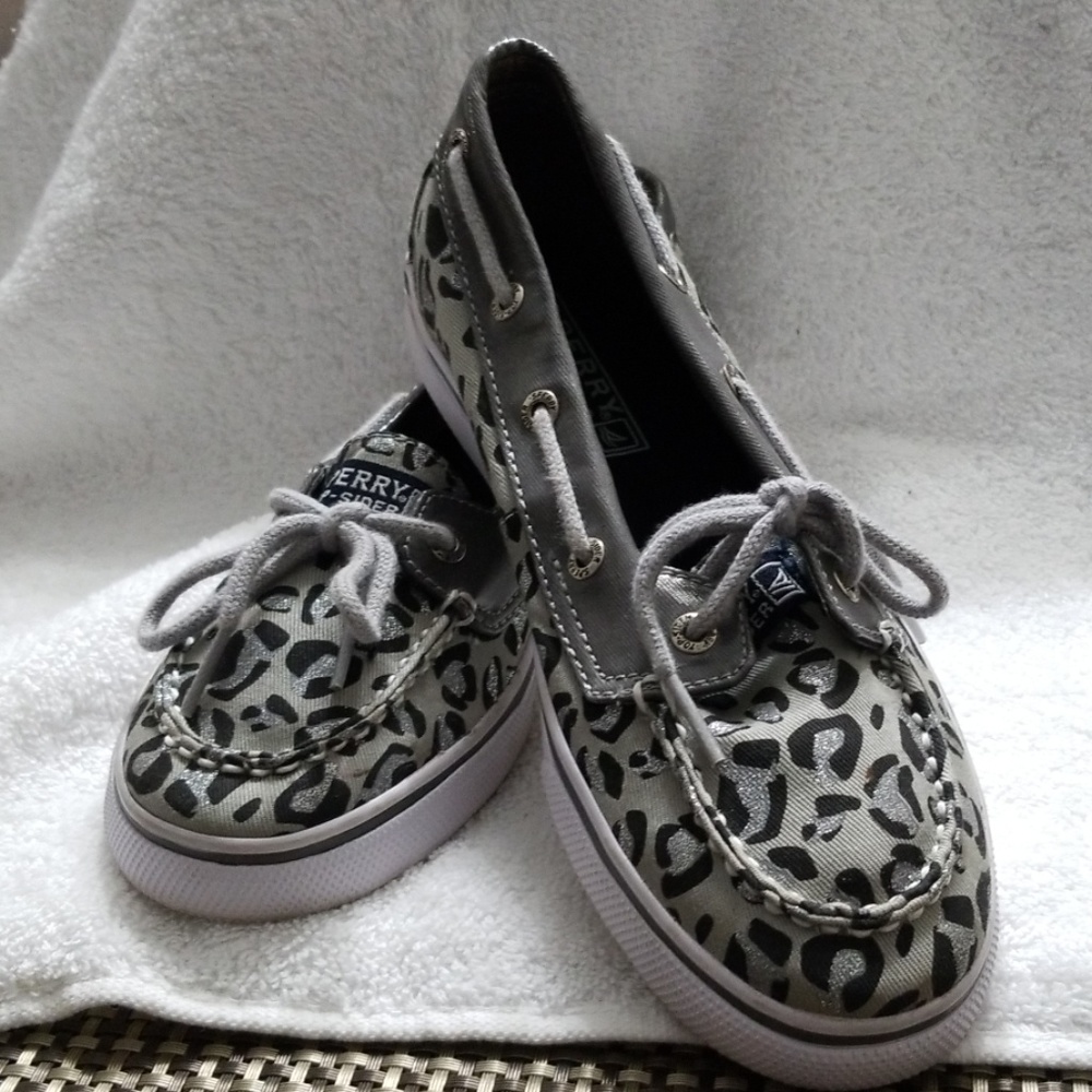 Sperry boat shoes size 3.5